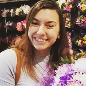 Meet your Posher, Abbey